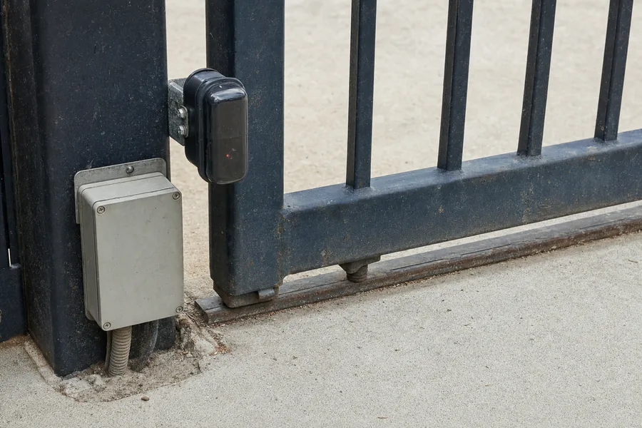 Driveway gate operator and drive hardware in Atlanta, GA